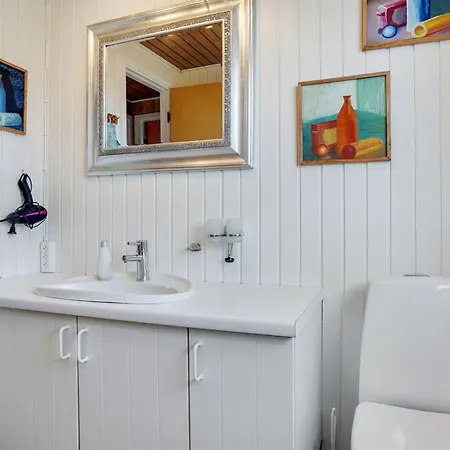 Nashota - 700m From The Sea By Interhome Feriehus *