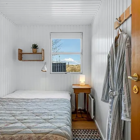 Nashota - 700m From The Sea By Interhome